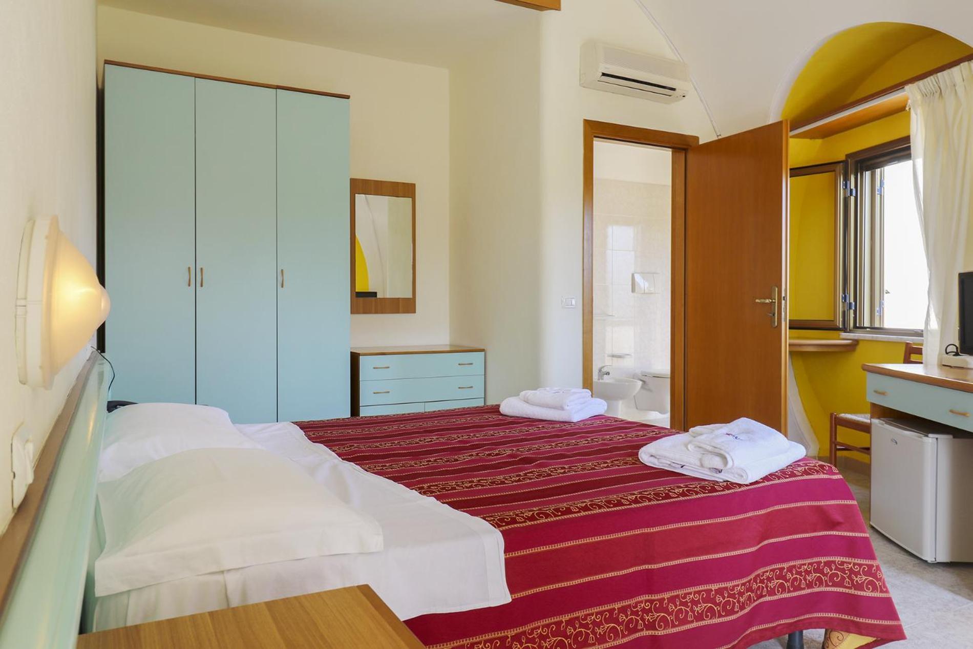 Nirvana Club Village Ботричелло Экстерьер фото