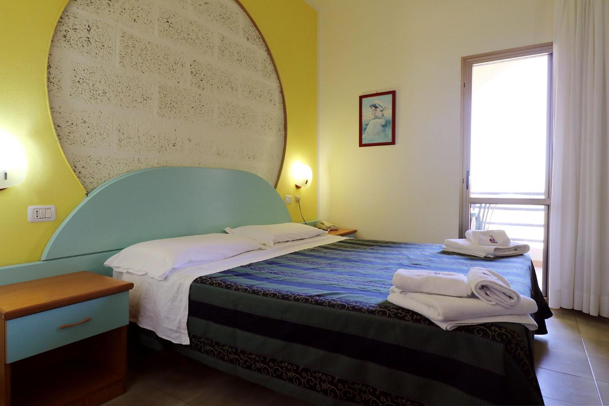 Nirvana Club Village Ботричелло Номер фото