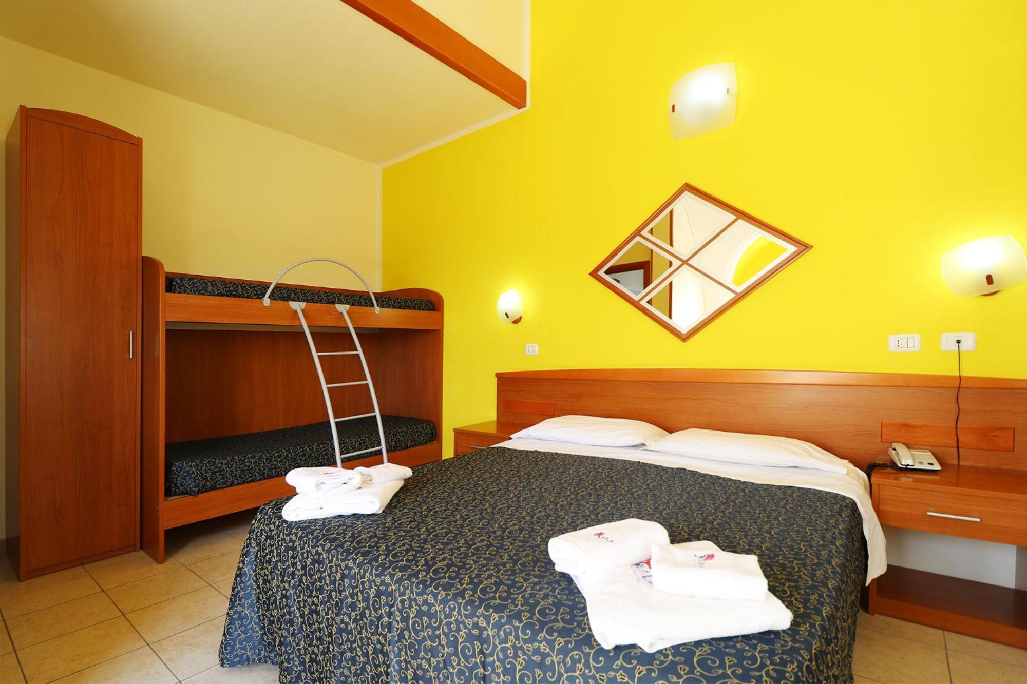 Nirvana Club Village Ботричелло Номер фото